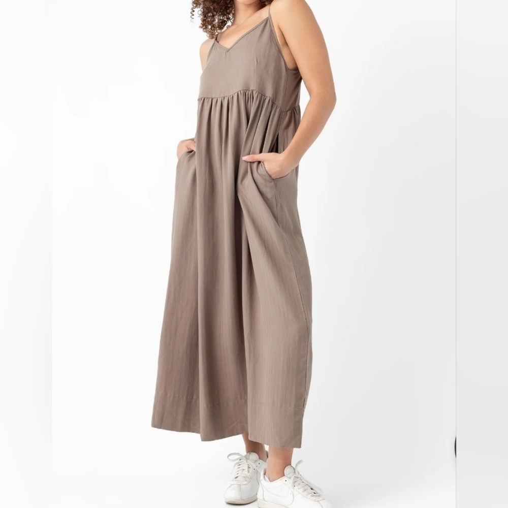 COZY EARTH NWT Women's Sunset Gathered Dress.